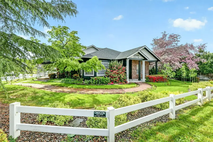 2078 Orchard Home Drive, Medford, OR 97501 - #2