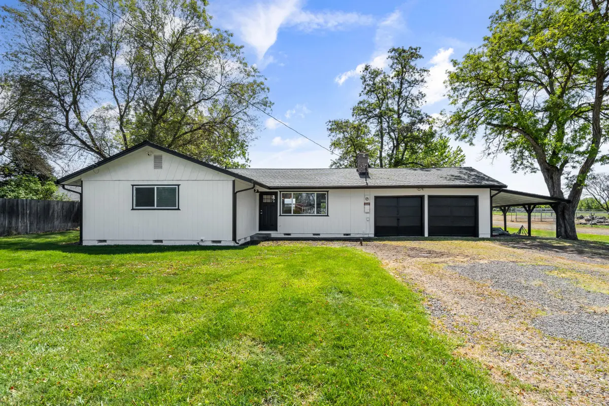 2594 Lotus Lane, Medford, OR 97502 - #1