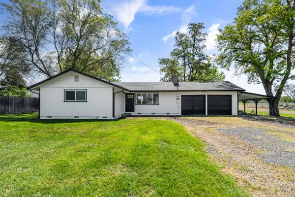 2594 Lotus Lane, Medford, OR 97502