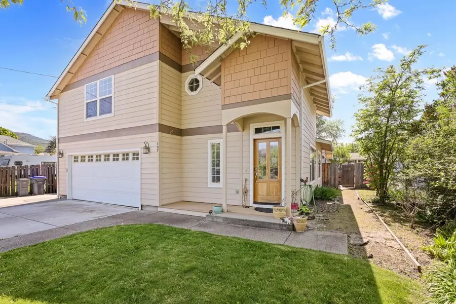 107 N 1st Street, Talent, OR 97540 - #3