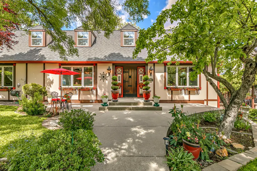 1417 Scott Street, Medford, OR 97504 - #2