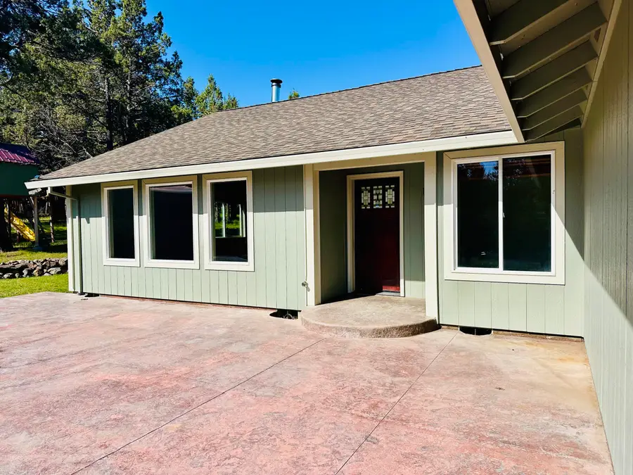 16524 Fieldcrest Road, Klamath Falls, OR 97603 - #3