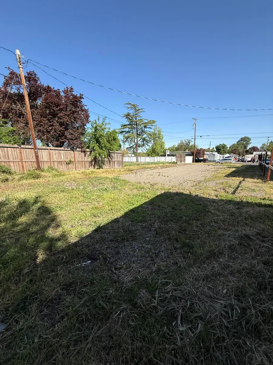 1019 W Main Street, Medford, OR 97501 - #3