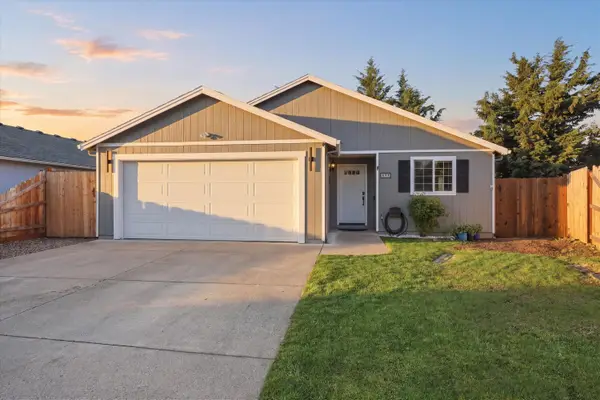 108 Horton Circle, Medford, OR 97501