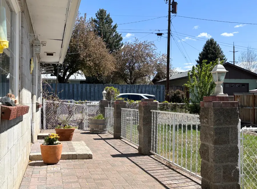 733 SE Turner Street, Madras, OR 97741 - #3