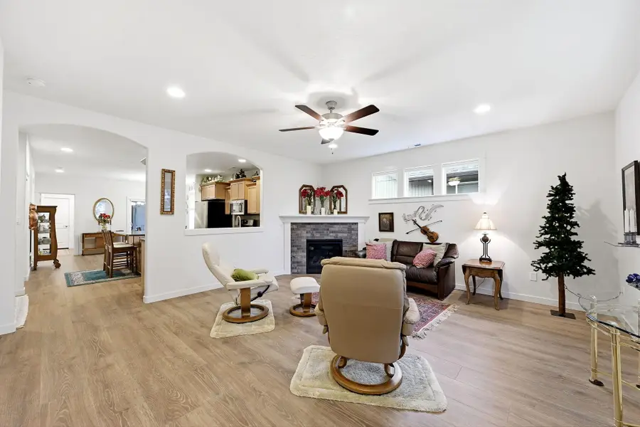 619 N Meadow Lane, Sisters, OR 97759 - #3