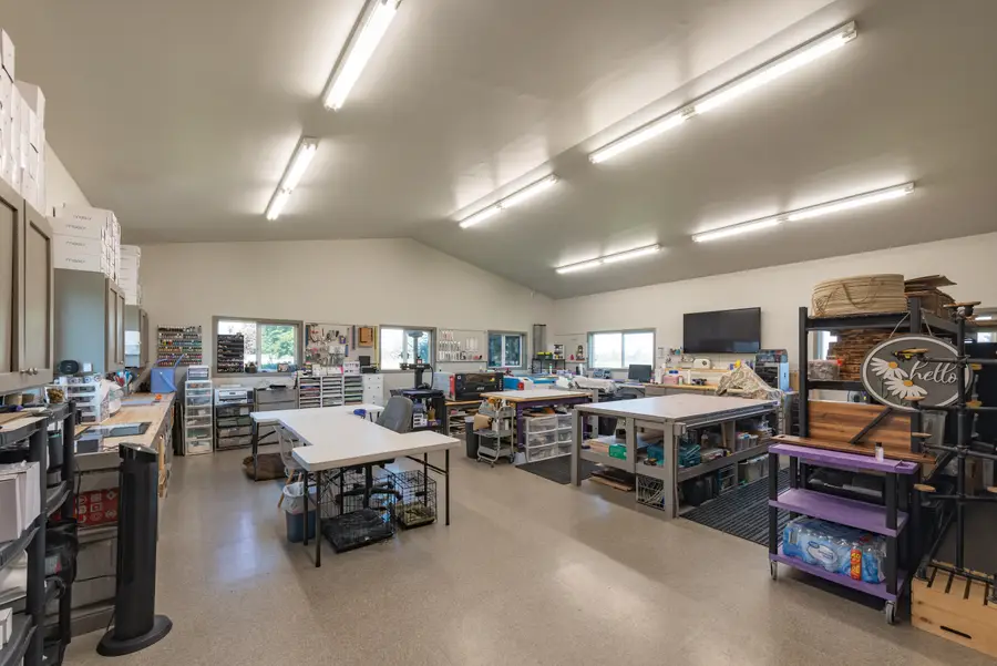 333 NE Knickerbocker Avenue, Redmond, OR 97756 - #2