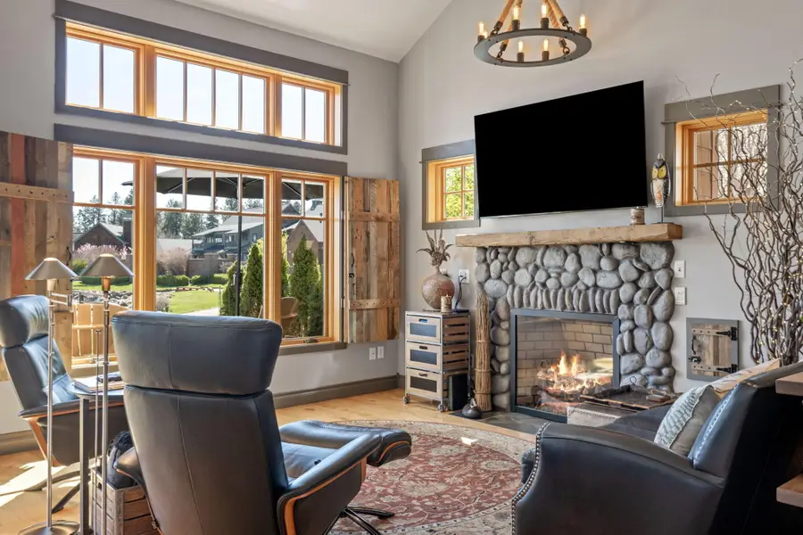 309 S Jefferson Way, Sisters, OR 97759 - #3