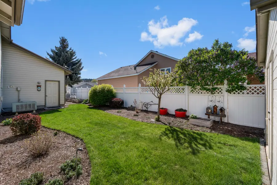 222 SW Meadow Lakes Drive, Prineville, OR 97754 - #2