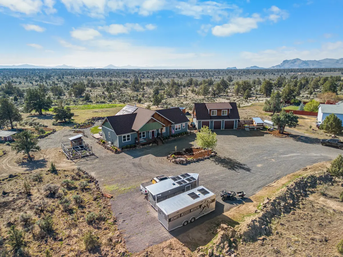 1435 SW Bent Loop, Powell Butte, OR 97753 - #1