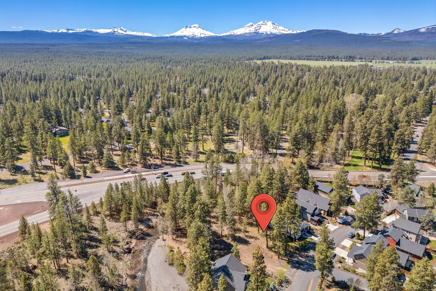 390 S Timber Creek Drive, Sisters, OR 97759 - #3