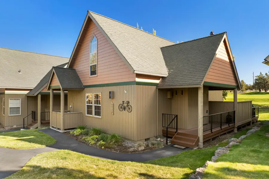 8928 Cliff Swallow Drive, Redmond, OR 97756 - #2