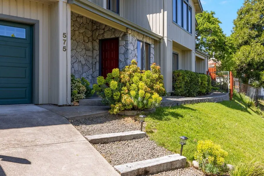 575 Dogwood Way, Ashland, OR 97520 - #3