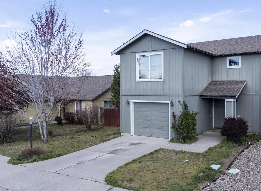 813 SE Kierra Place, Madras, OR 97741 - #3