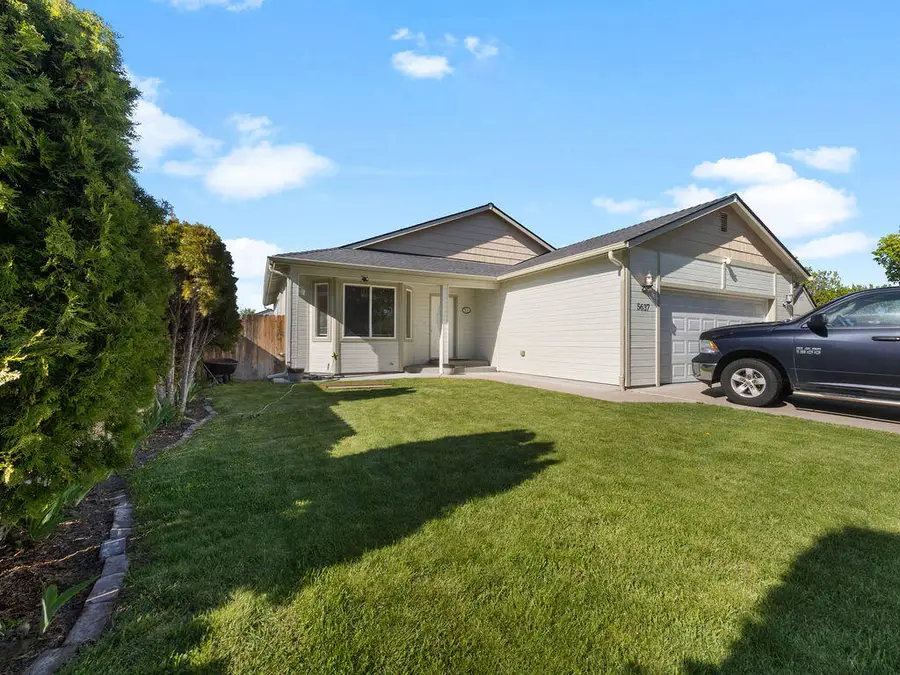 5637 Mickshelly Circle, Klamath Falls, OR 97603 - #2