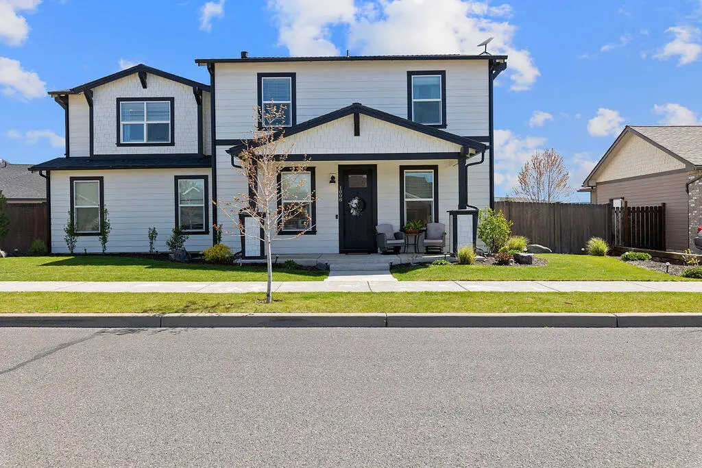 1008 NE Whistle Way, Prineville, OR 97754 - #1