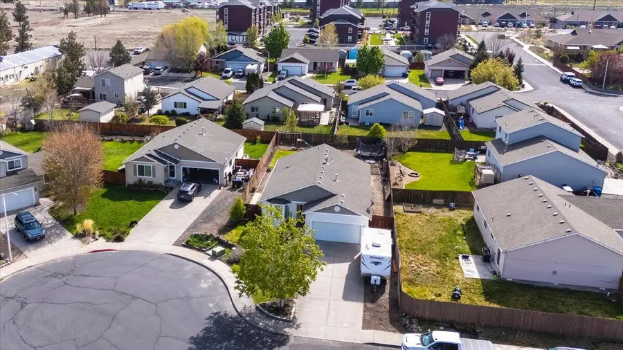 3020 NW 9th Court, Redmond, OR 97756 - #2
