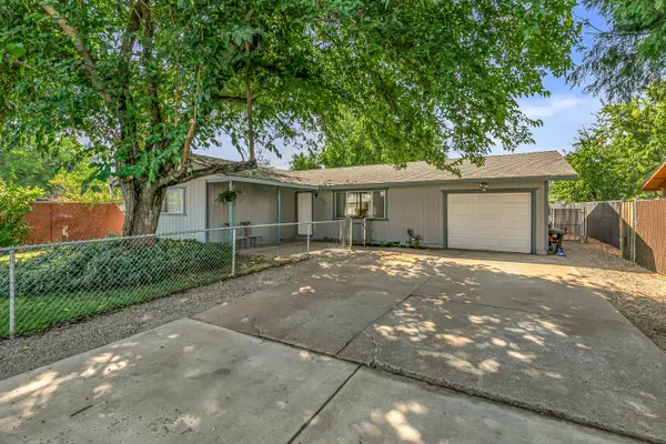 3026 Avenue G, White City, OR 97503
