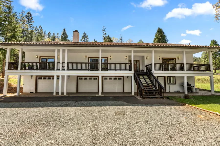 2295 W Evans Creek Road, Rogue River, OR 97537 - #3