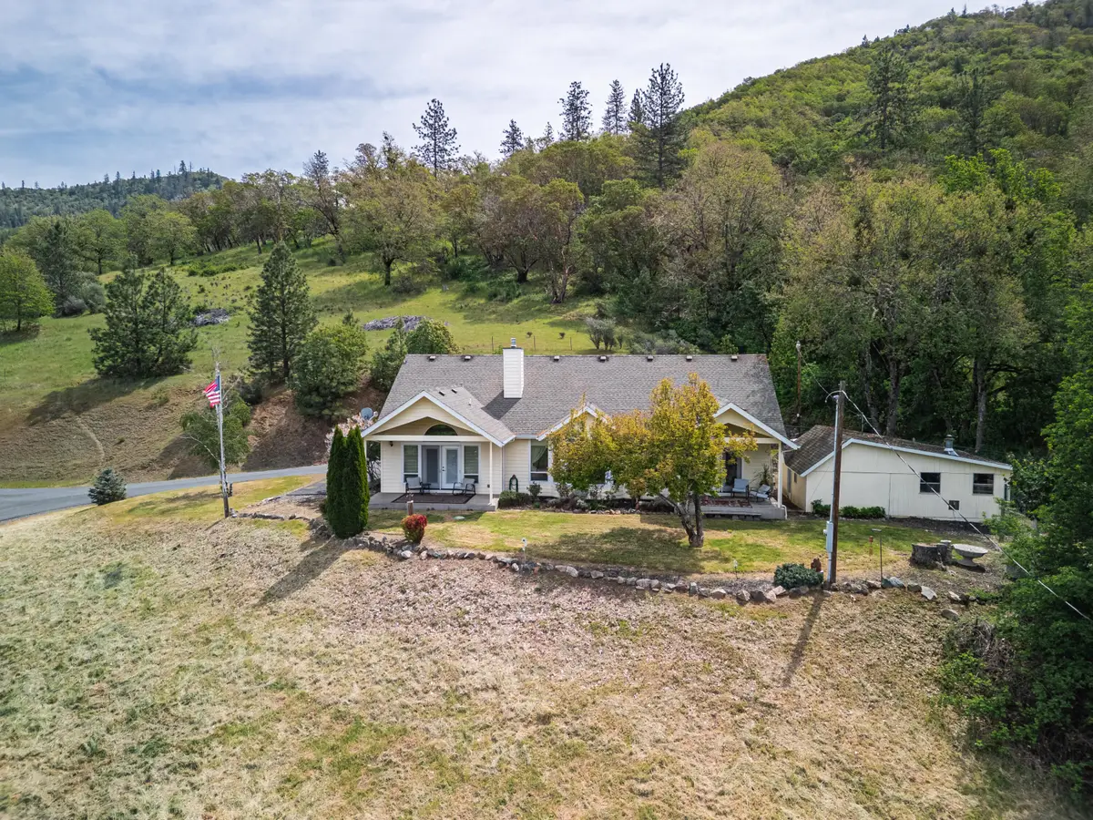 304 Wards Creek Road, Rogue River, OR 97537 - #1