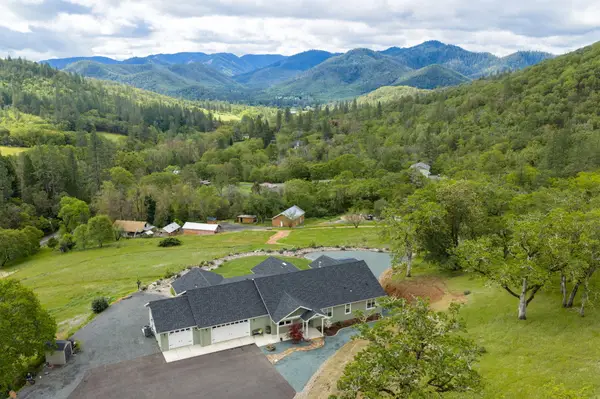 1455 Sardine Creek, Gold Hill, OR 97525