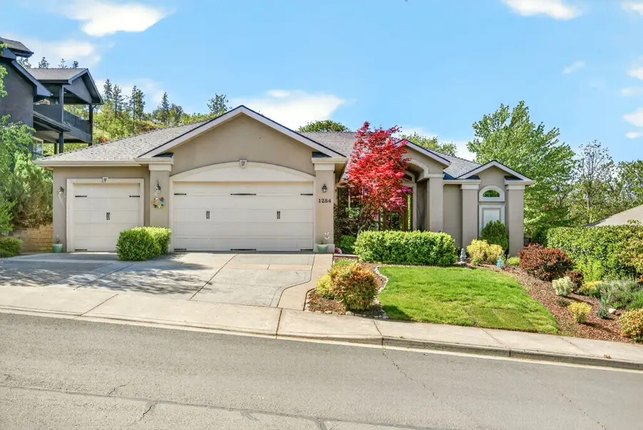 1284 Poppy Ridge Drive, Eagle Point, OR 97524 - #3