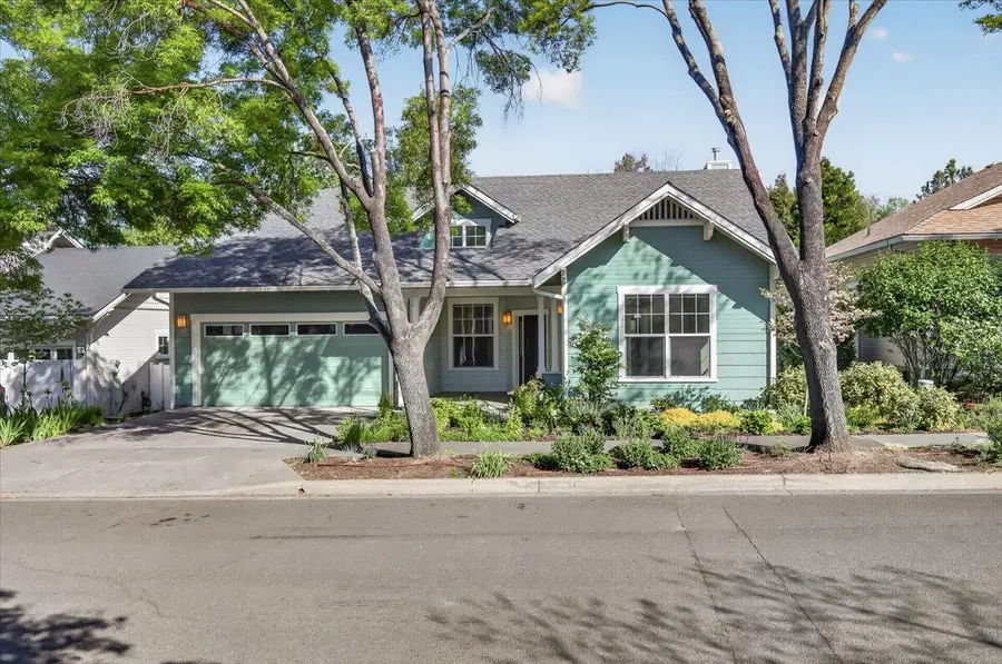 765 Creek Stone Way, Ashland, OR 97520 - #3