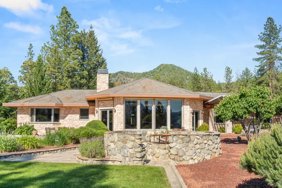 727 Earhart Road, Rogue River, OR 97537 - #3