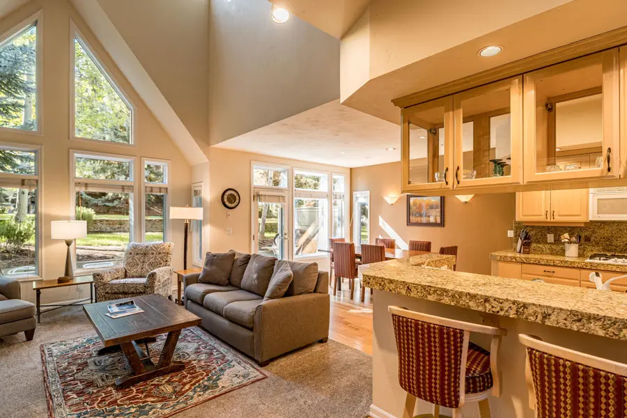 57022 Peppermill Circle #21E, Bend, OR 97707 - #3