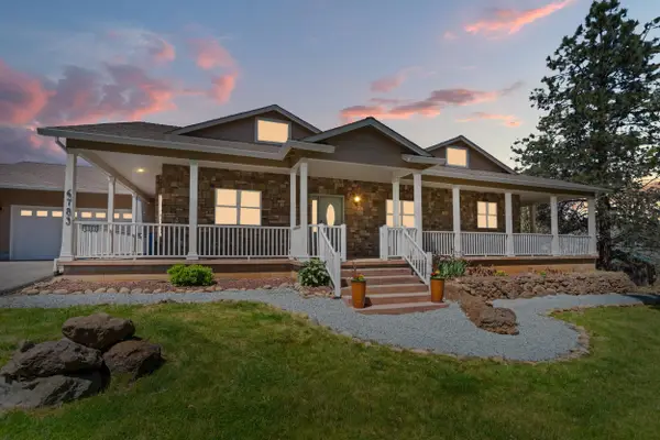6783 Rogue River Drive, Shady Cove, OR 97539