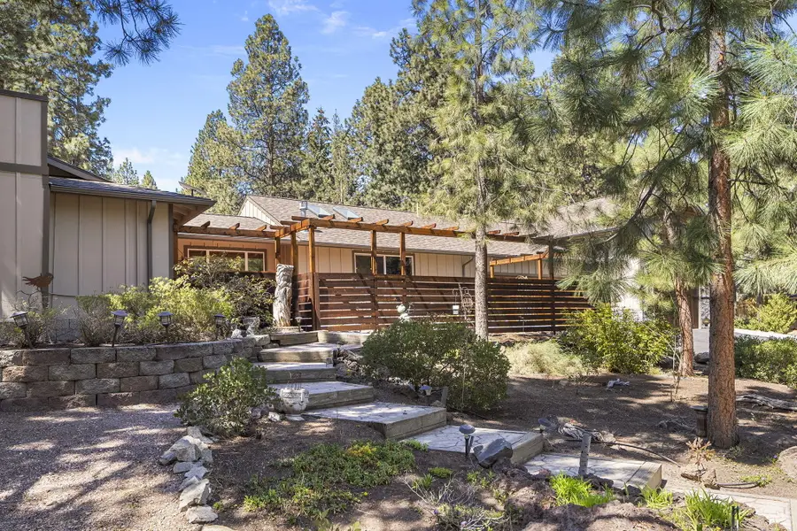 61181 Hitching Post Lane, Bend, OR 97702 - #2