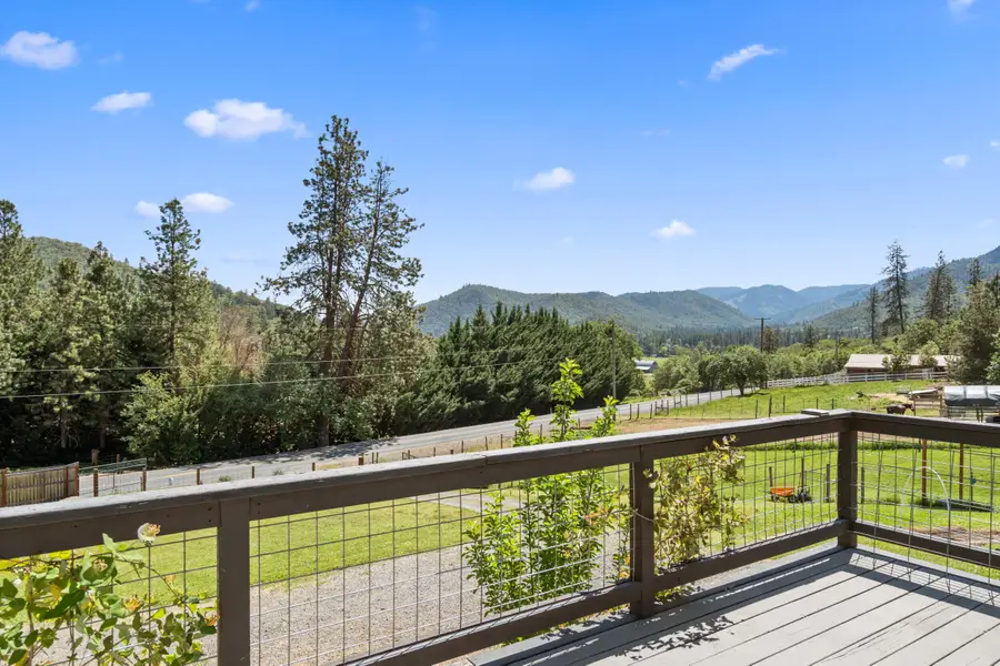 621 Sardine Creek Road, Gold Hill, OR 97525 - #2