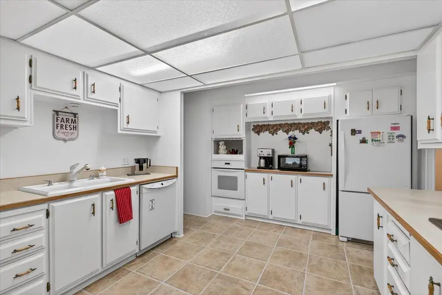 2252 Table Rock Road #SPC 206, Medford, OR 97501 - #3