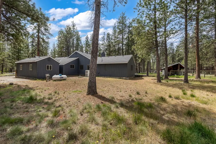 14474 Crossroads Loop, Sisters, OR 97759 - #3