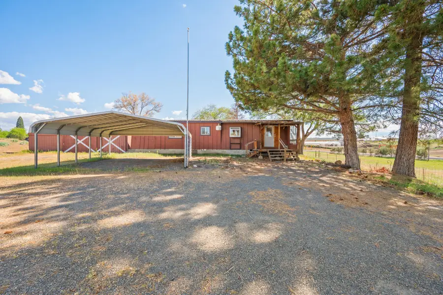 133 SW Tompsett Street, Madras, OR 97741 - #2