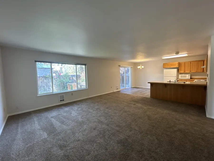 2211 SW Quartz Avenue, Redmond, OR 97756 - #3