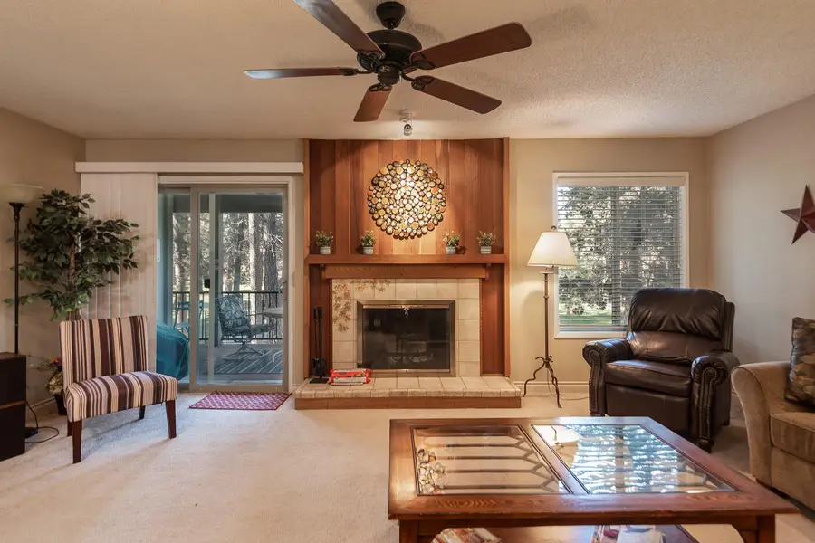 827 E Desperado Trail #UNIT 202, Sisters, OR 97759 - #2
