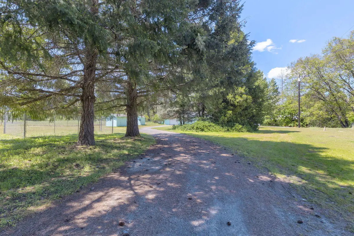 637 Covered Bridge Road, Rogue River, OR 97537 - #1