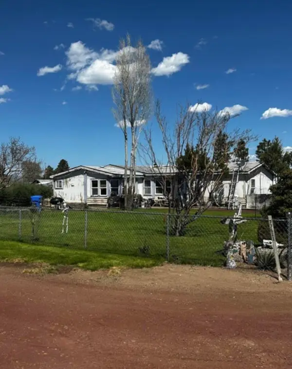 77611 Mahogany Street, Silver Lake, OR 97638