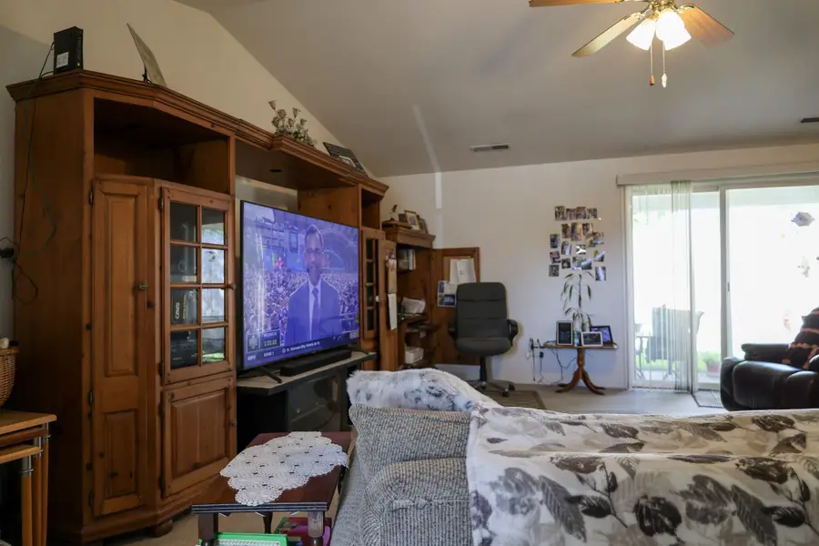 17 Blue Heron Court, Eagle Point, OR 97524 - #3