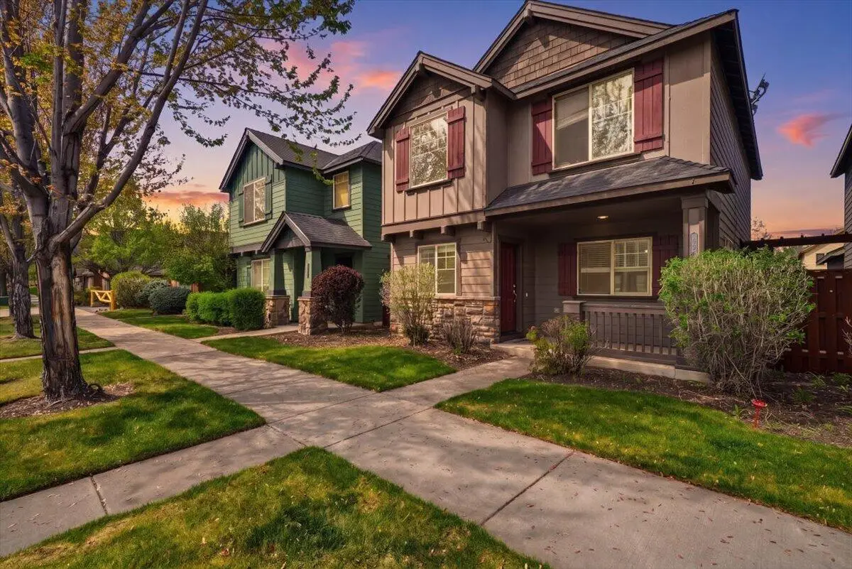 437 NW 27th Street, Redmond, OR 97756 - #1