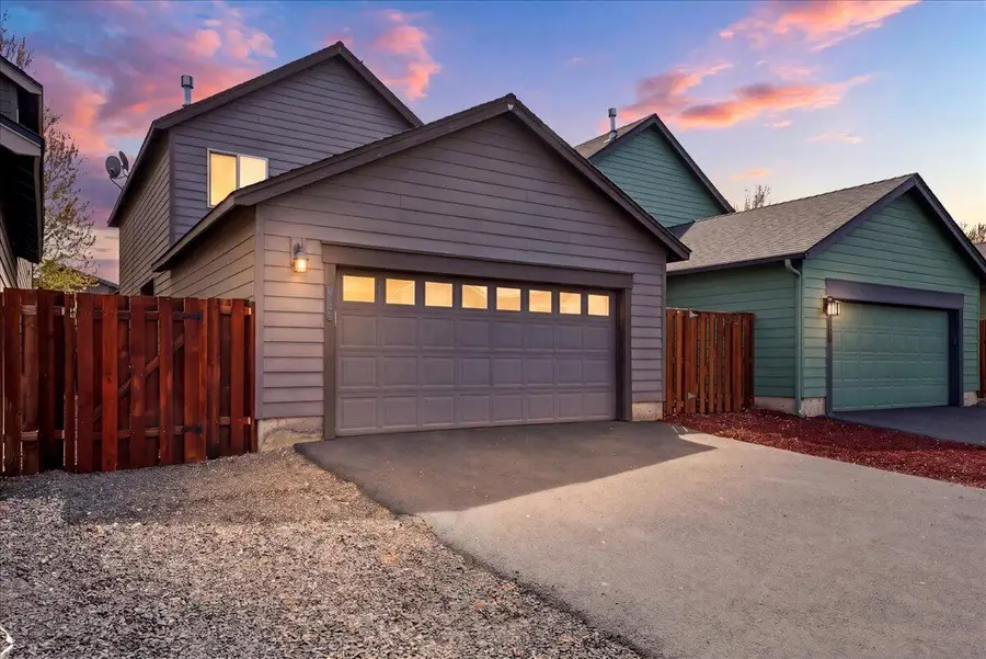 437 NW 27th Street, Redmond, OR 97756 - #2