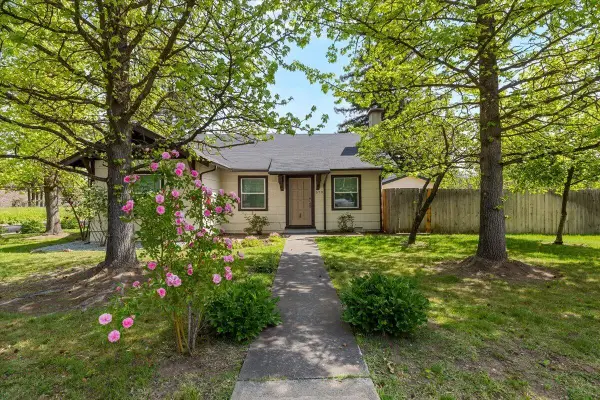 579 Franquette Street, Medford, OR 97501