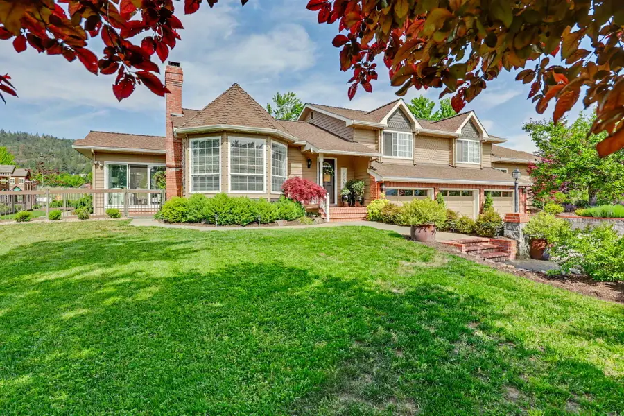 983 Old Stage, Medford, OR 97502 - #2