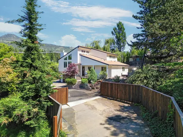 23 San Marcos Drive, Medford, OR 97502