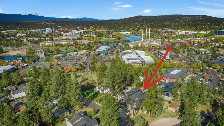 334 SW Roosevelt Avenue #Unit 4, Bend, OR 97702 - #3