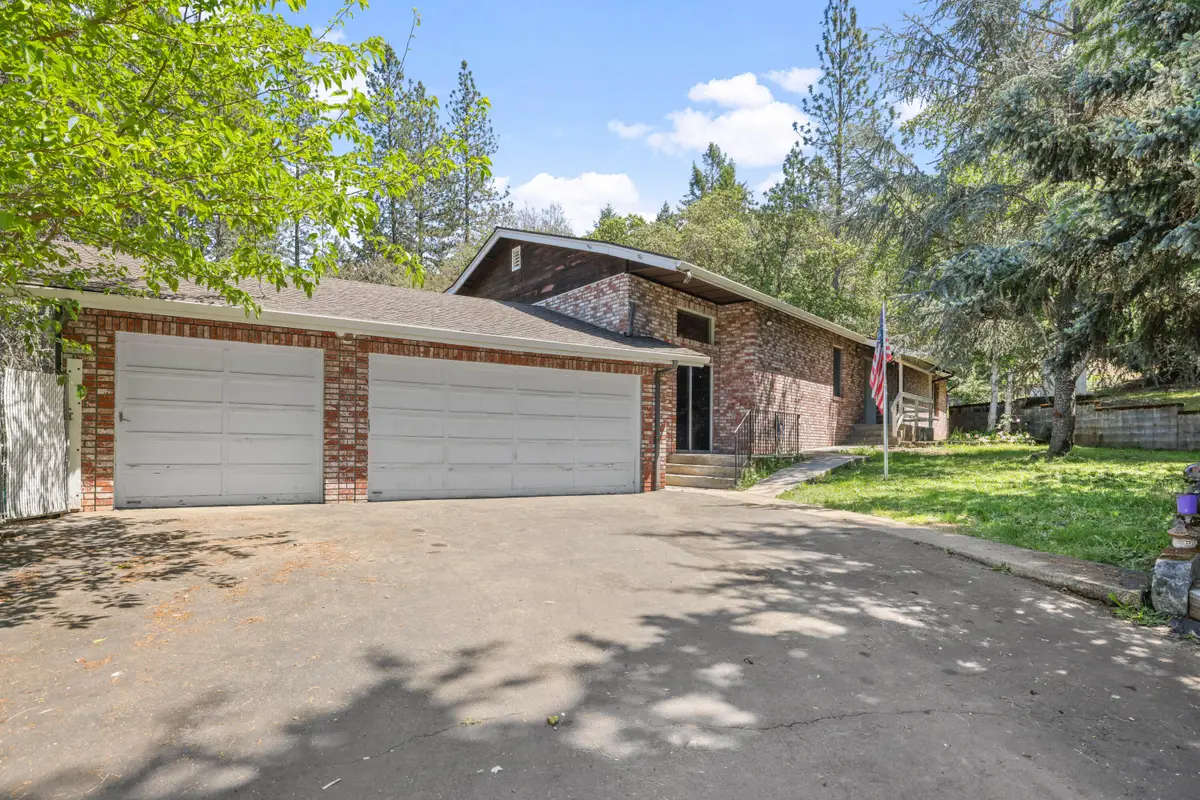 301 Red Spur Drive, Grants Pass, OR 97527 - #1