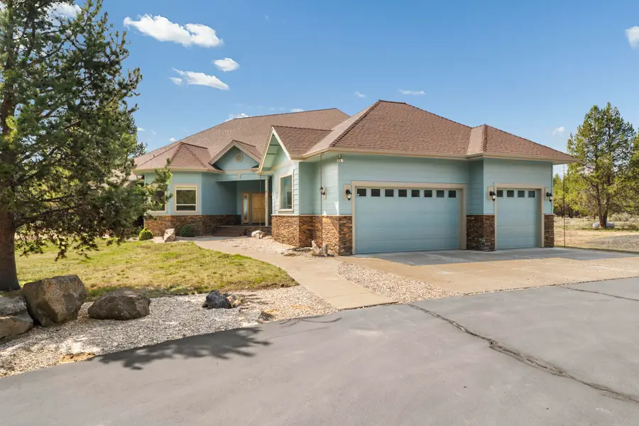 17045 Shawnee Circle, Bend, OR 97707 - #2