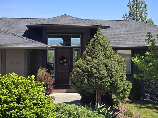 2434 SW 34th Drive, Redmond, OR 97756