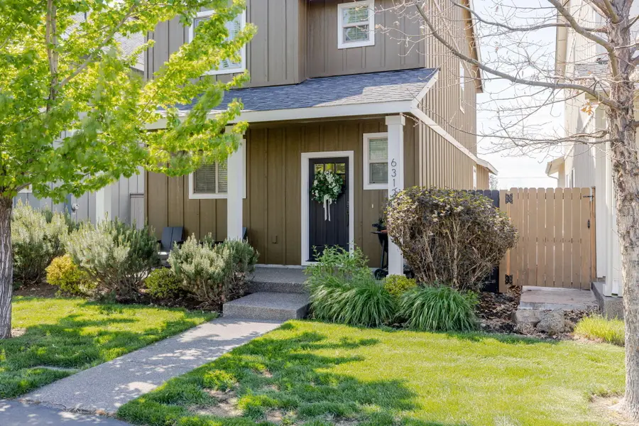63121 De Haviland Court, Bend, OR 97701 - #2